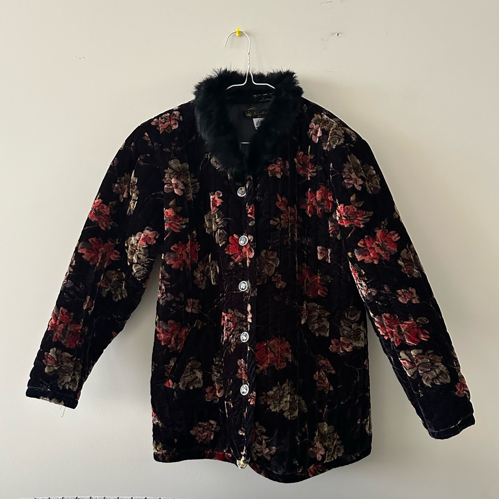 Floral Velvet Quilted Jacket with Faux Fur Collar